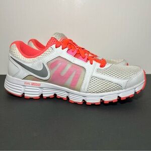 Womens NIKE Dual Fusion ST 2 White Running Shoes / Size 10
